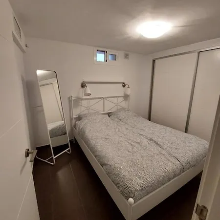 아파트 Modern Apartment, Walking Distance Of The Sea *