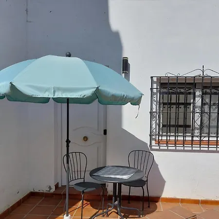 아파트 Modern Apartment, Walking Distance Of The Sea *